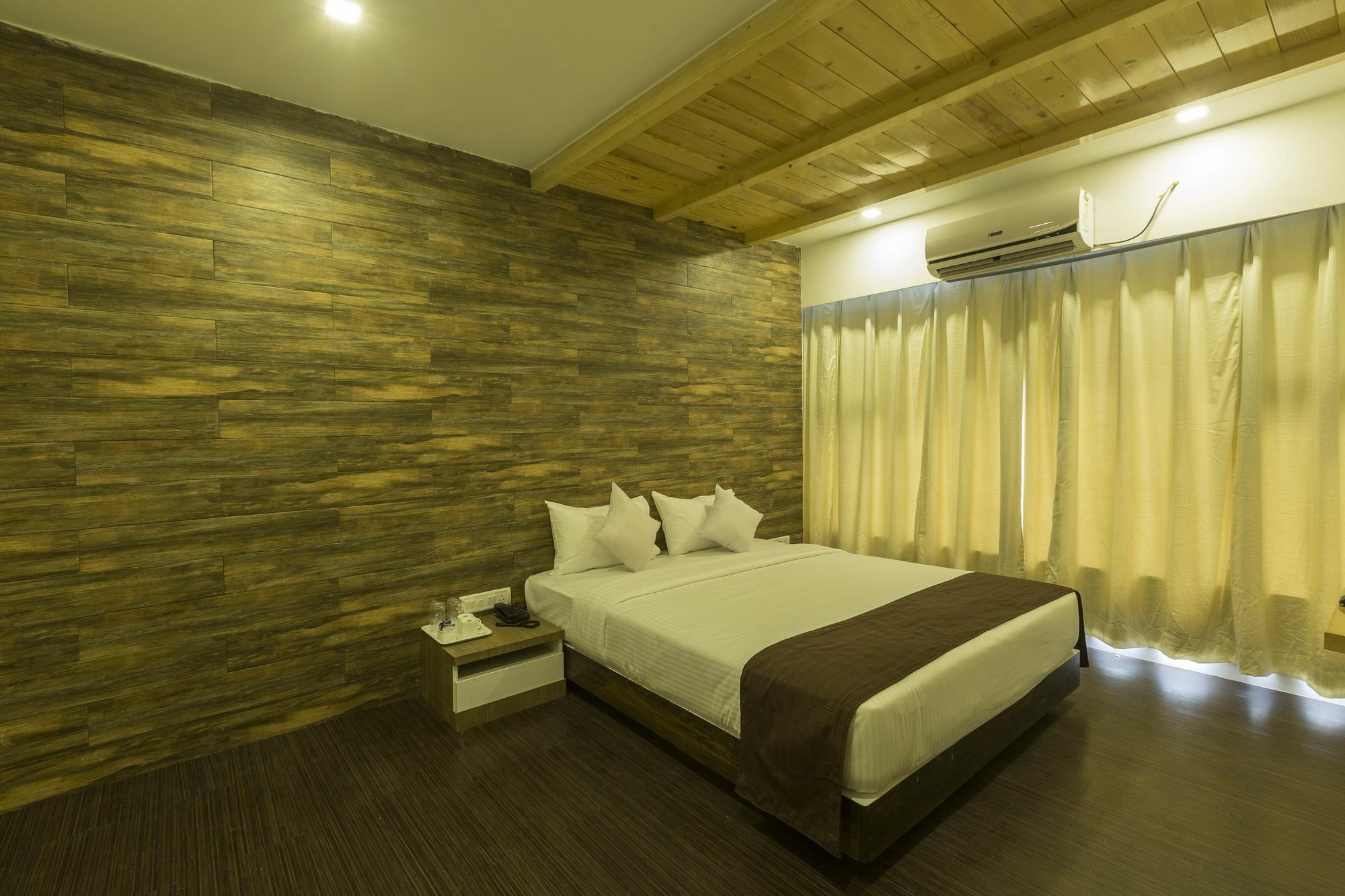 Oyo 78245 Collection O Hotel Crown Inn นาวีมุมไบ ภายนอก รูปภาพ