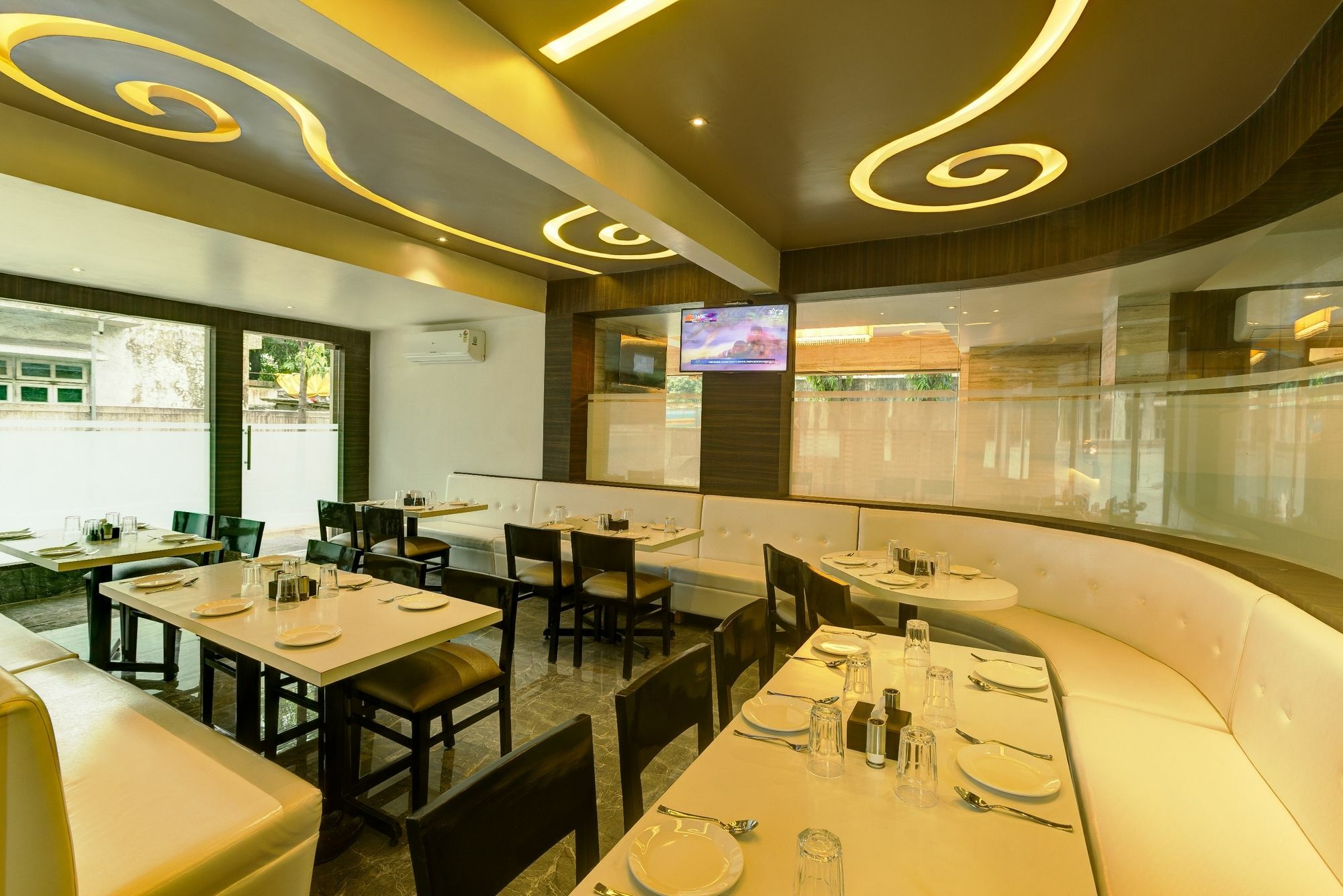 Oyo 78245 Collection O Hotel Crown Inn นาวีมุมไบ ภายนอก รูปภาพ