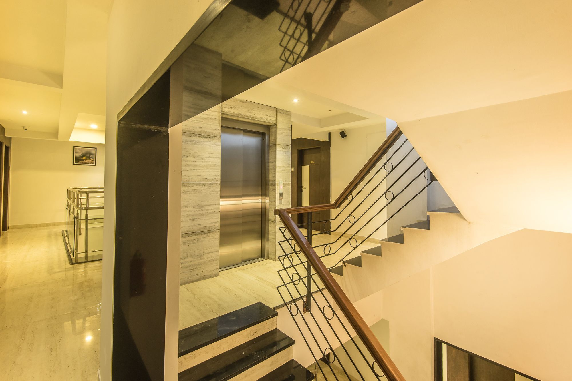 Oyo 78245 Collection O Hotel Crown Inn นาวีมุมไบ ภายนอก รูปภาพ