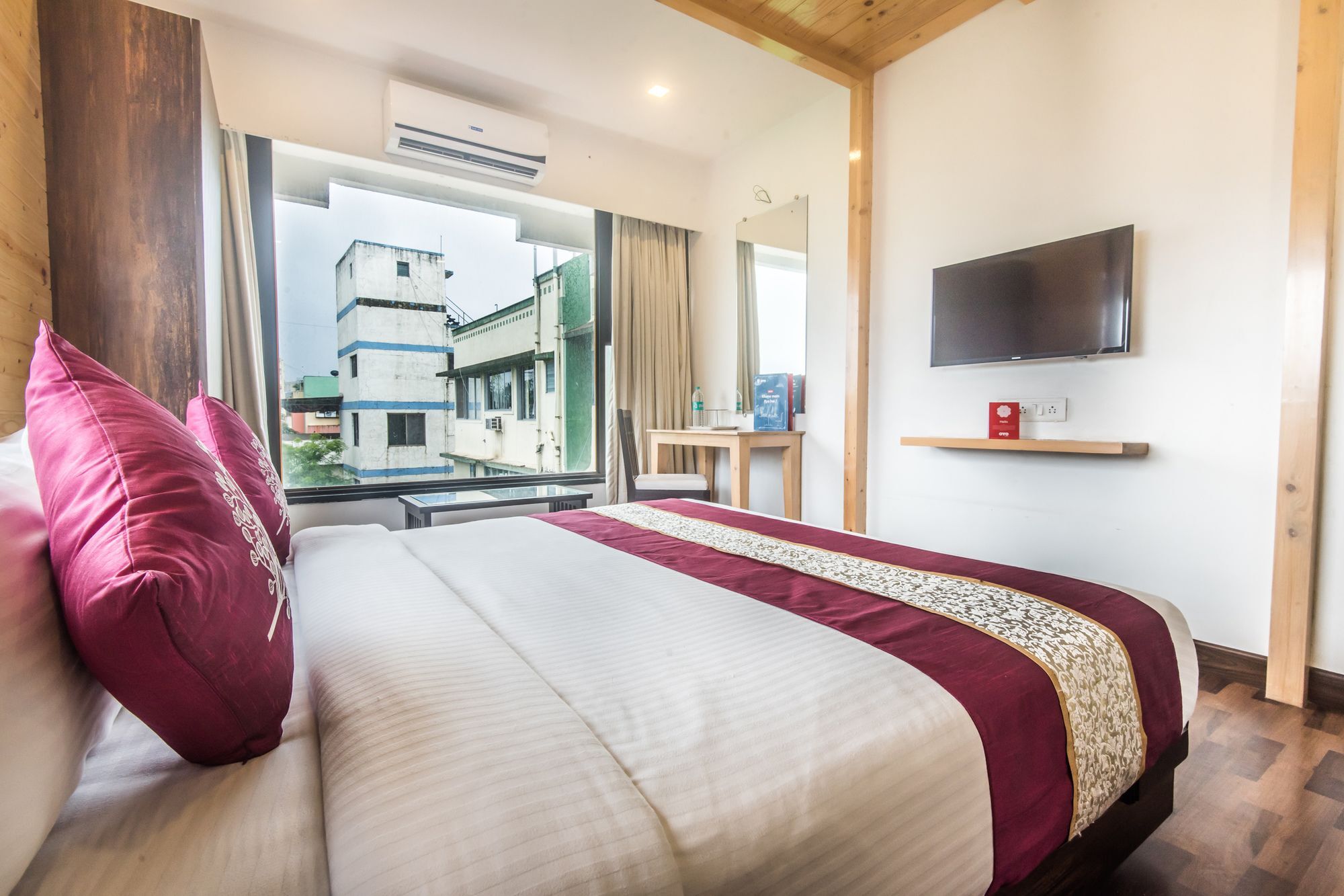 Oyo 78245 Collection O Hotel Crown Inn นาวีมุมไบ ภายนอก รูปภาพ